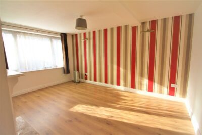 flat for rent pen park road