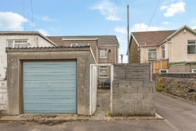 house - end terrace for sale meadow street