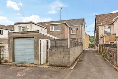 house - end terrace for sale meadow street