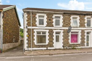 house - end terrace for sale meadow street