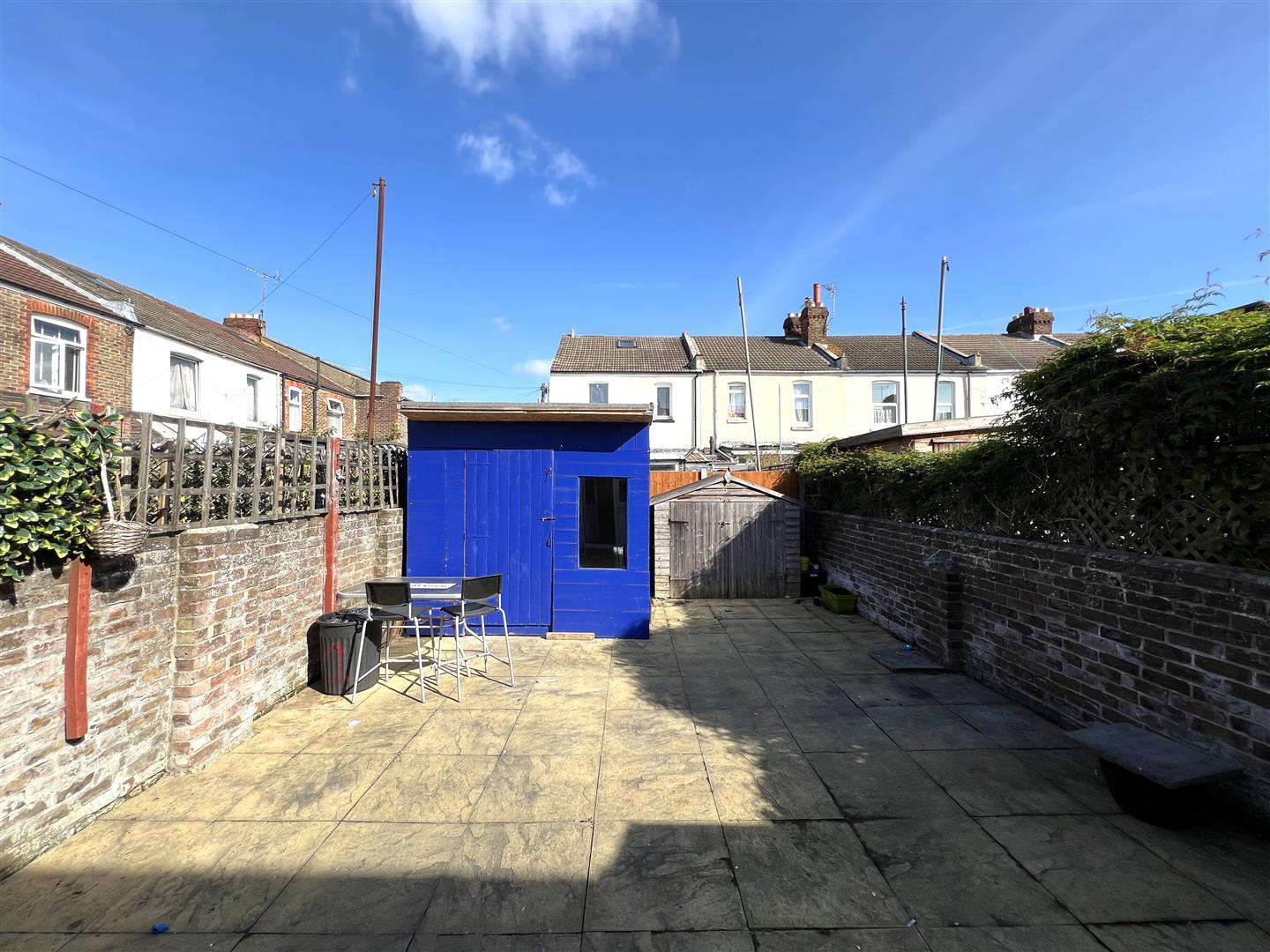 house - end terrace for sale claydon avenue