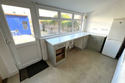 house - end terrace for sale claydon avenue