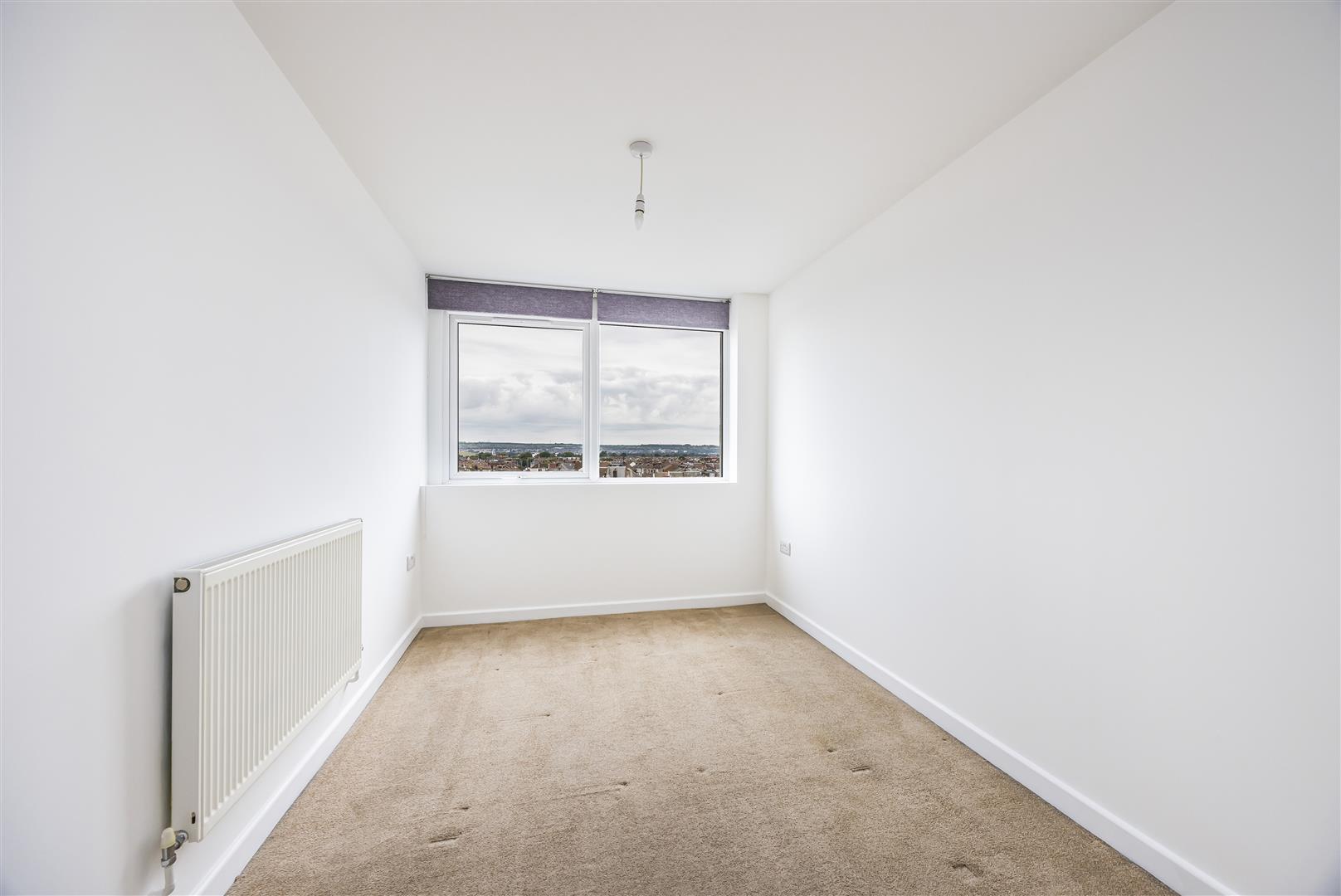 flat for sale kingston crescent