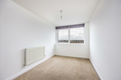 flat for sale kingston crescent