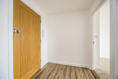 flat for sale kingston crescent