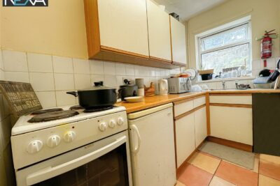 flat for sale stow hill