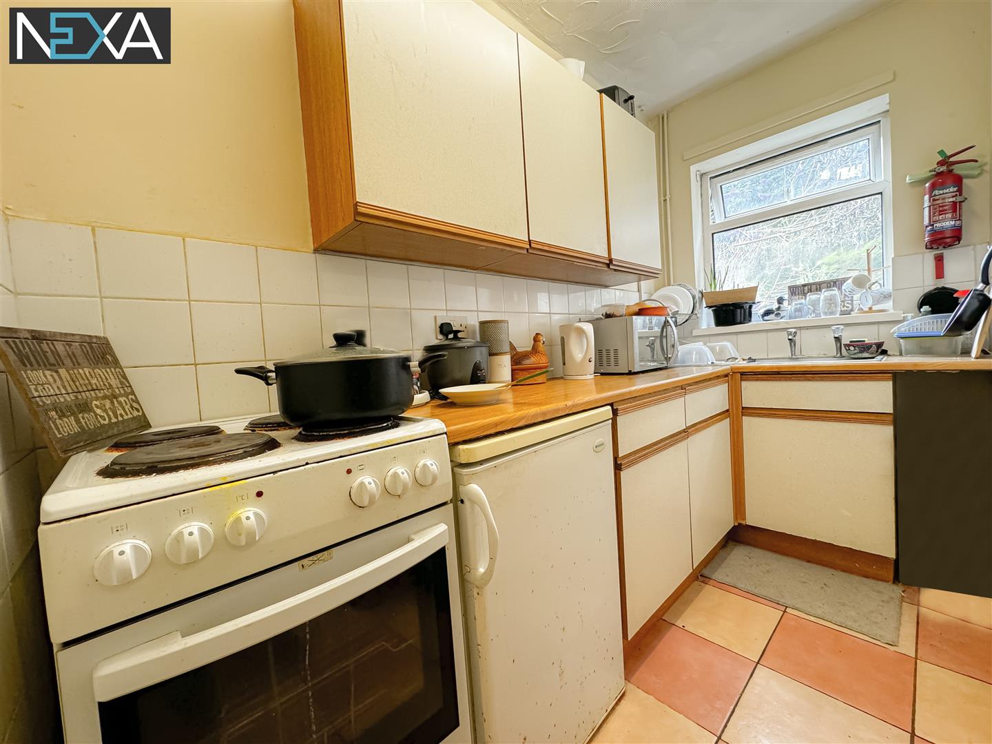 flat for sale stow hill