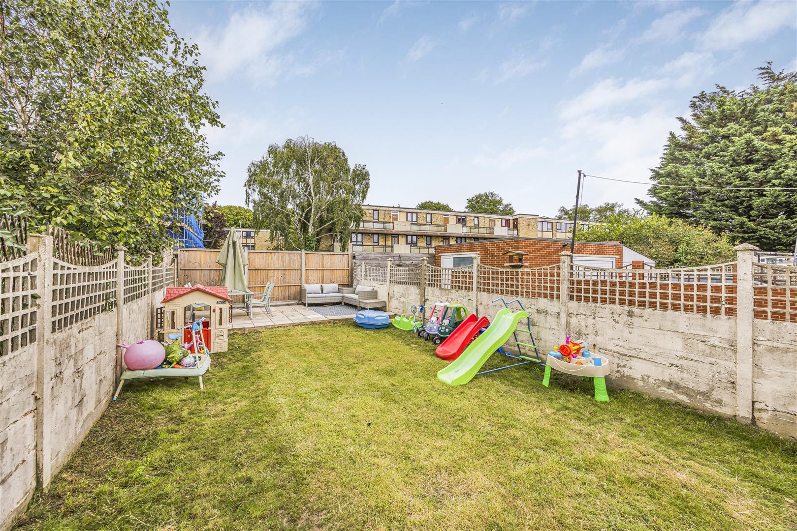 house - terraced for sale chatsworth avenue