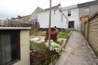 house for rent abertillery road