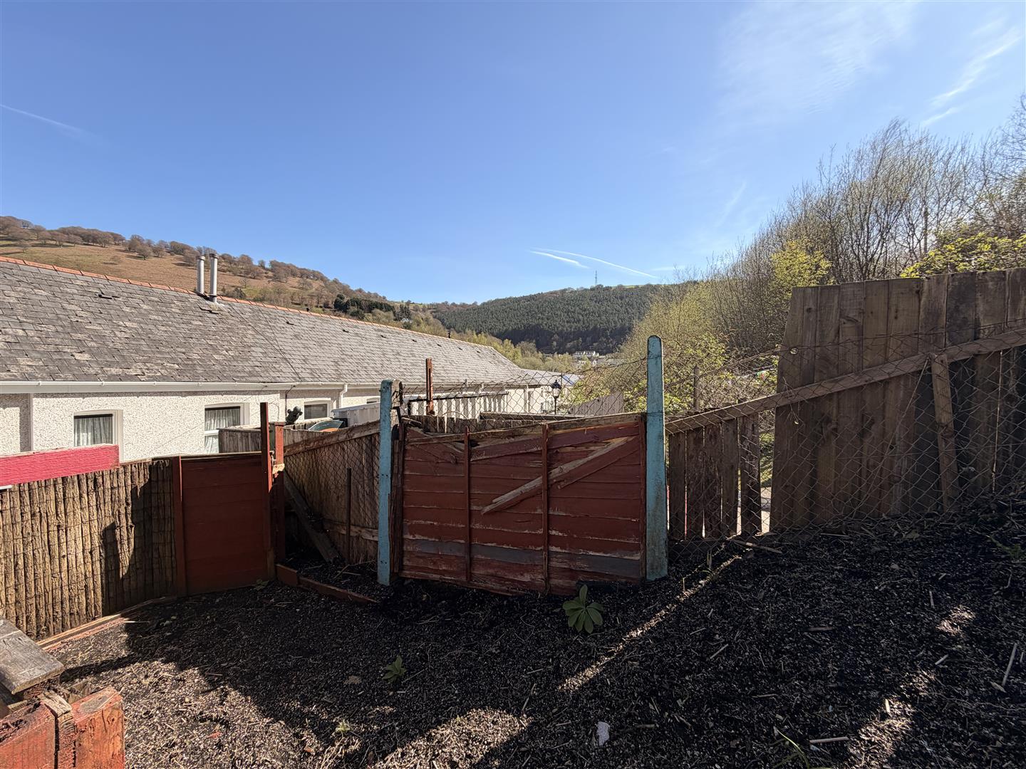 house for rent arail street