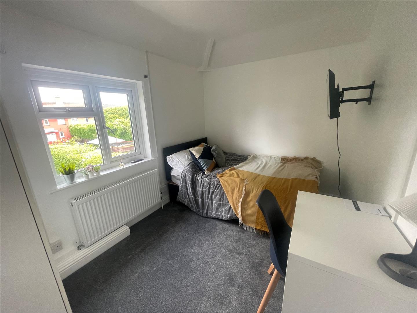 room for rent lockleaze road