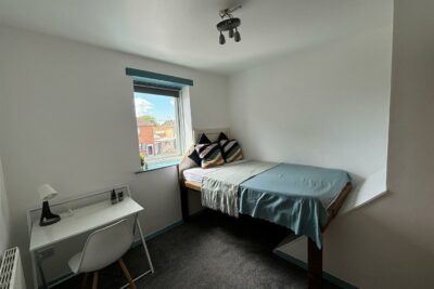 room for rent brockworth crescent