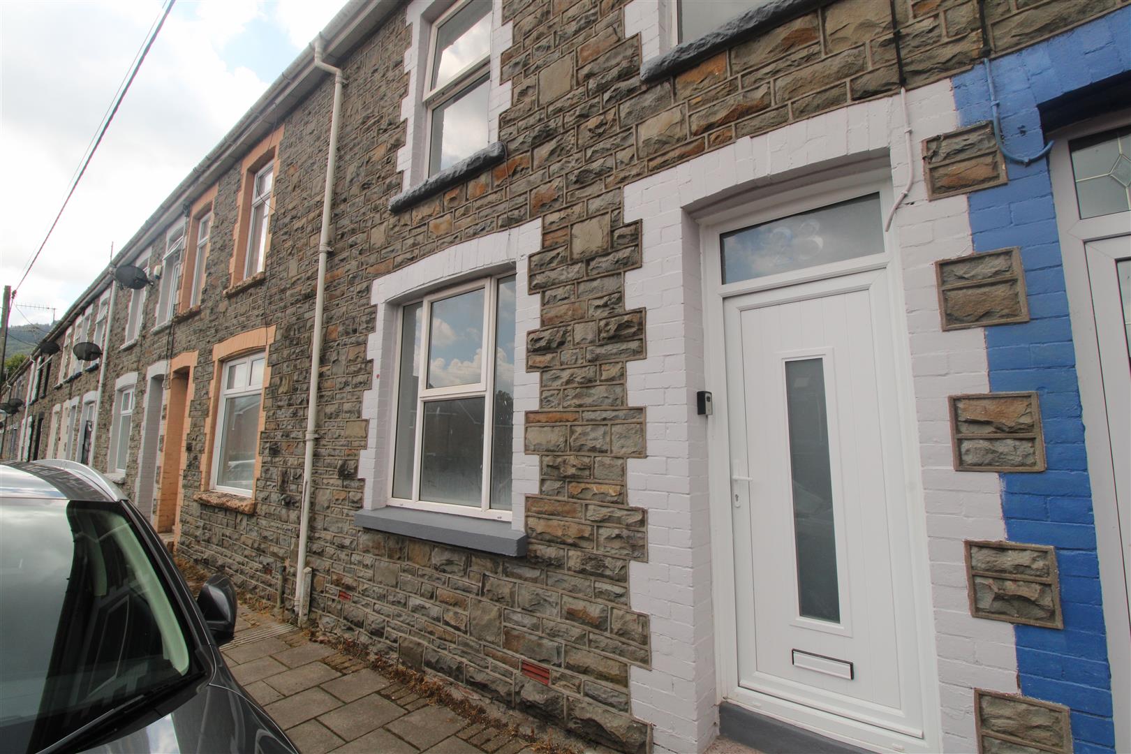 house - terraced for rent gladstone street