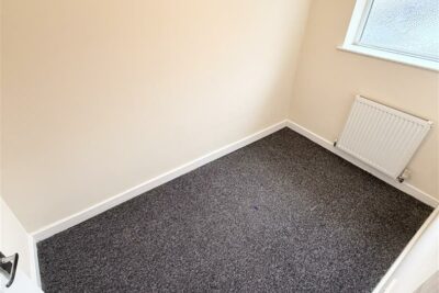 house - semi-detached for rent whittington street