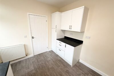 house - semi-detached for rent whittington street