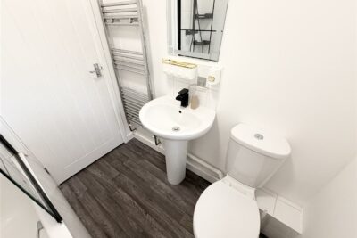 house - semi-detached for rent whittington street