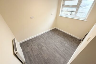 house - semi-detached for rent whittington street