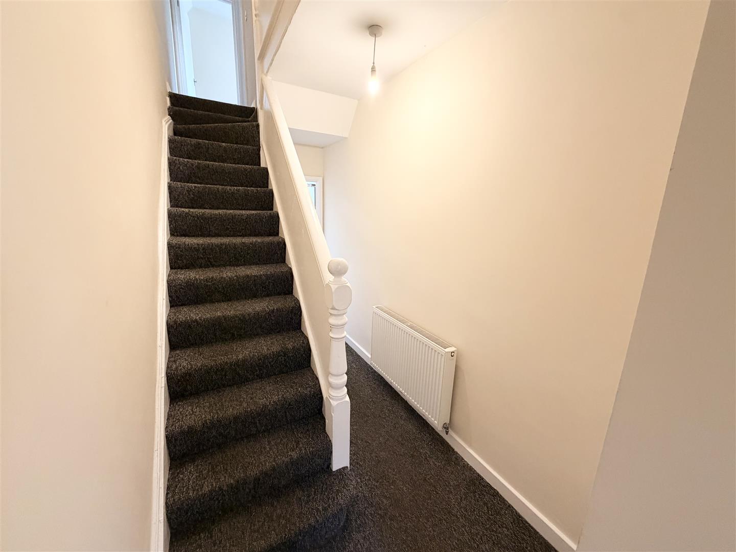 house - semi-detached for rent whittington street