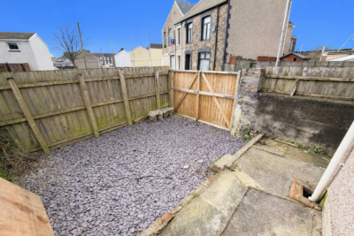 house - semi-detached for rent whittington street