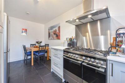 apartment for sale saxon close