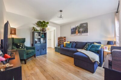 apartment for sale saxon close