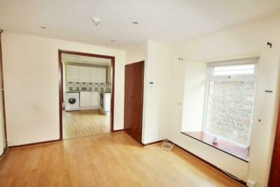 flat for rent cliff terrace