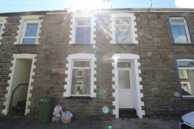 house - terraced for rent church street