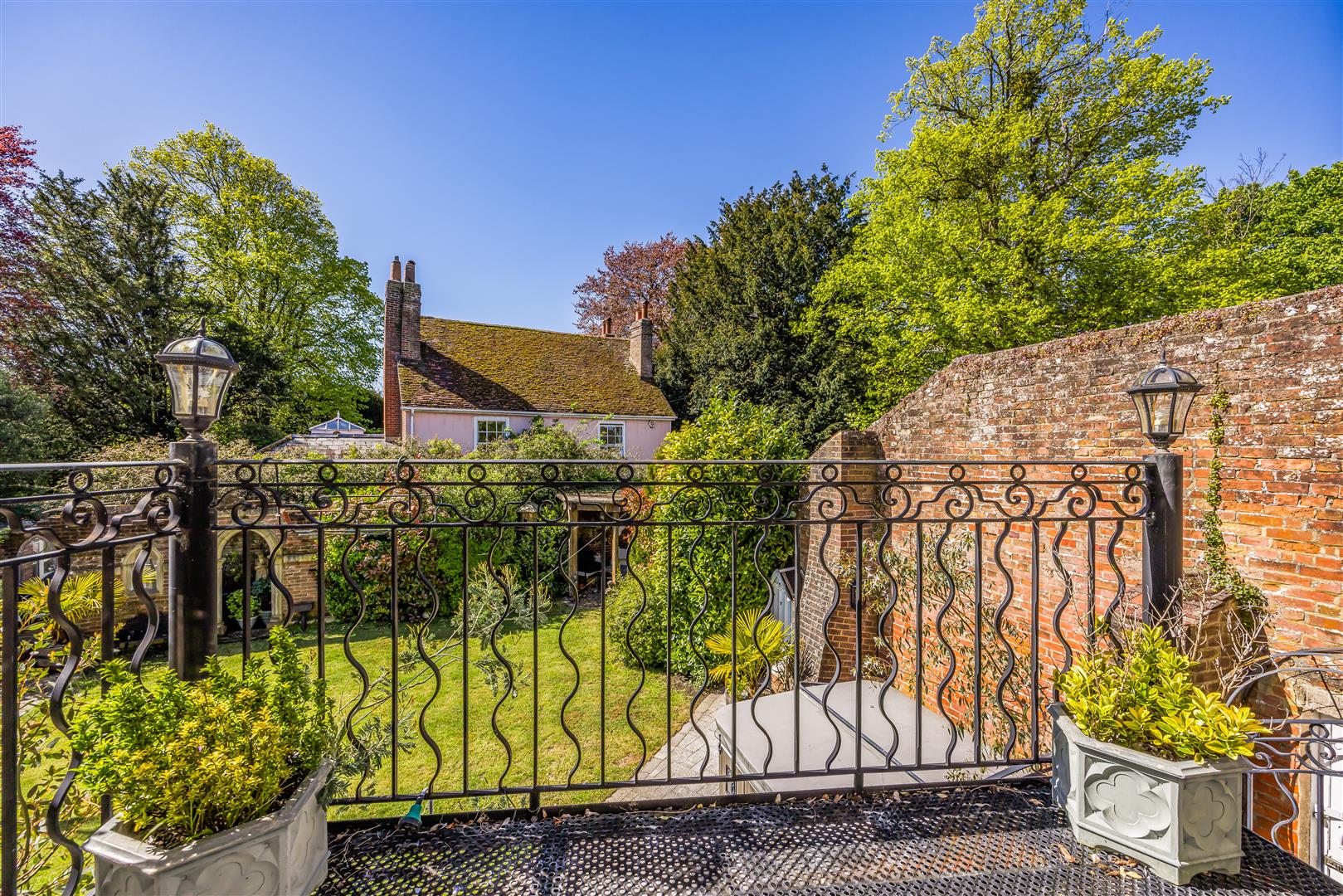 house - detached for sale castle street