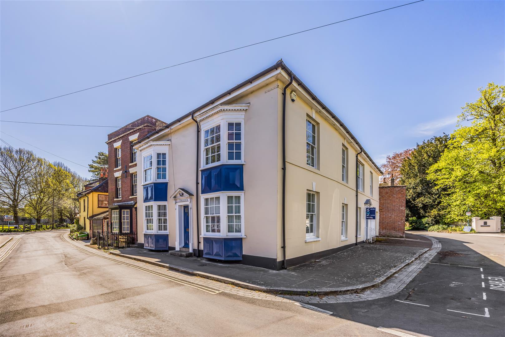 house - detached for sale castle street