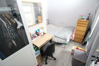 room for rent brook street