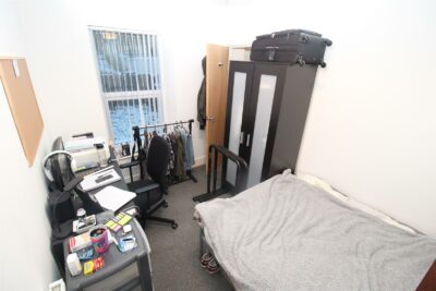 room for rent llantwit road