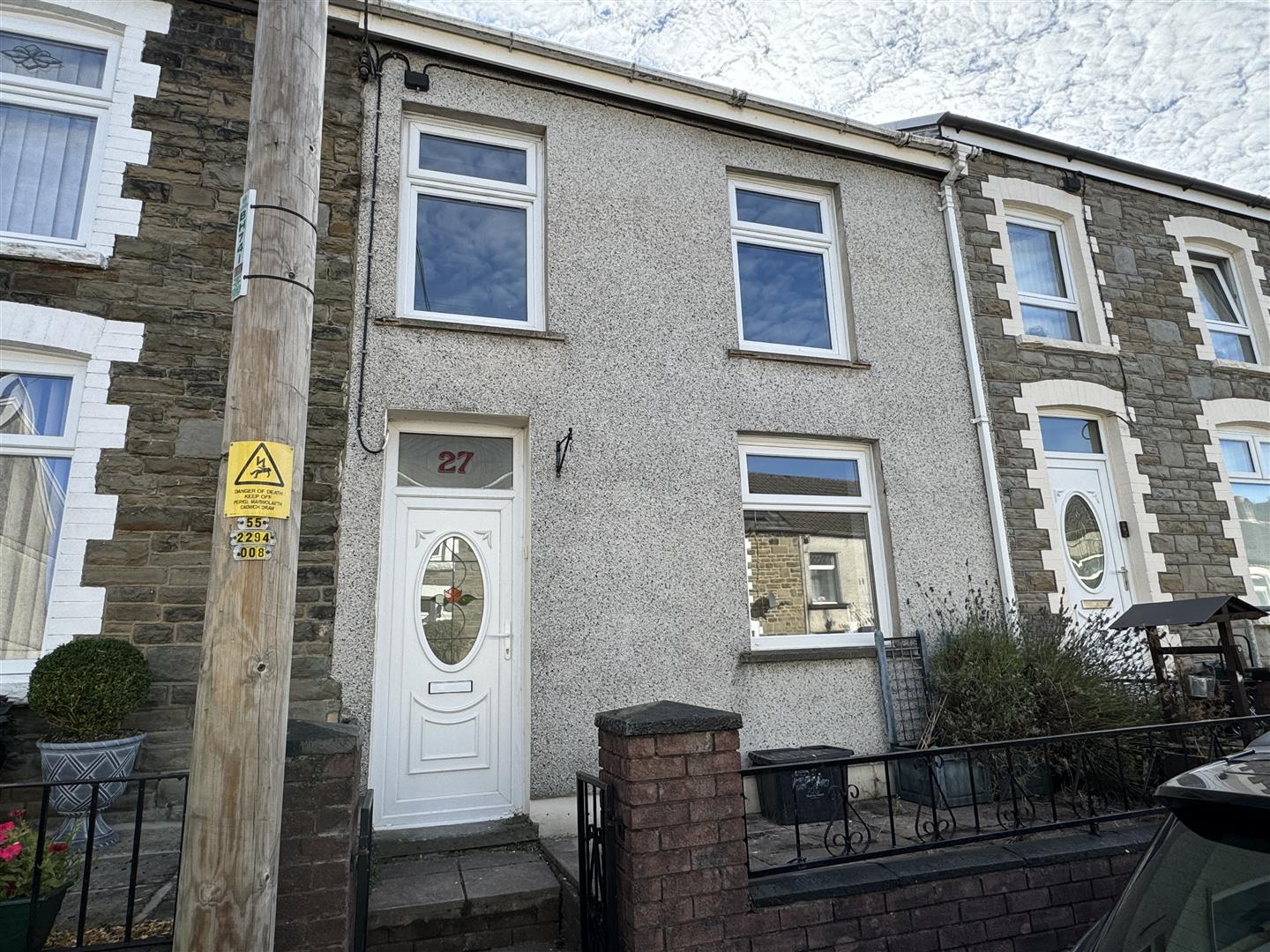 house - terraced for rent gray street