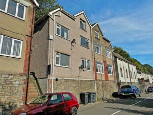 house - semi-detached for sale commercial road