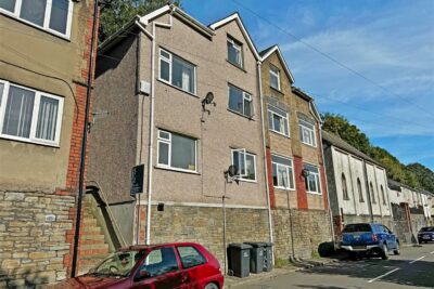 house - semi-detached for sale commercial road