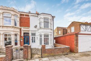 house for sale wykeham avenue