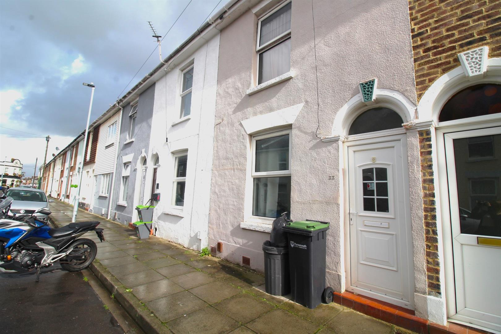 house - terraced for rent leopold street