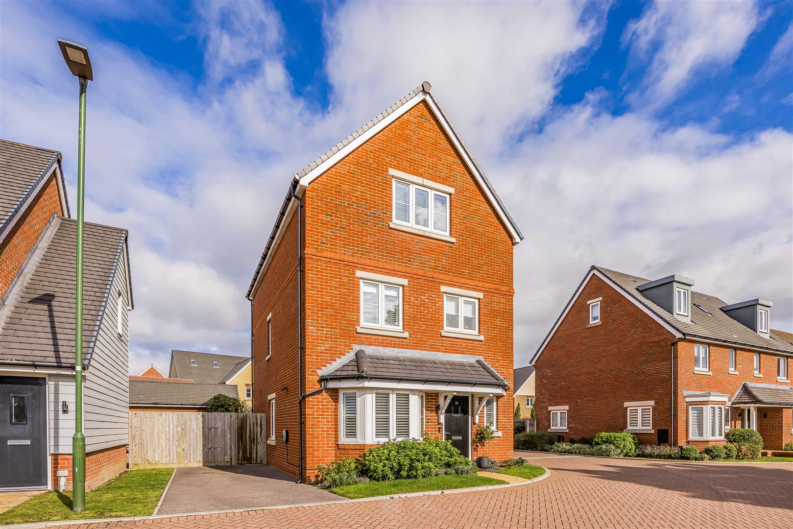 house - detached for sale heron close