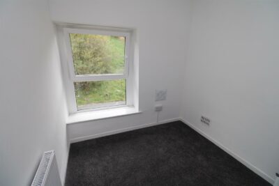 house for rent ty'r felin street