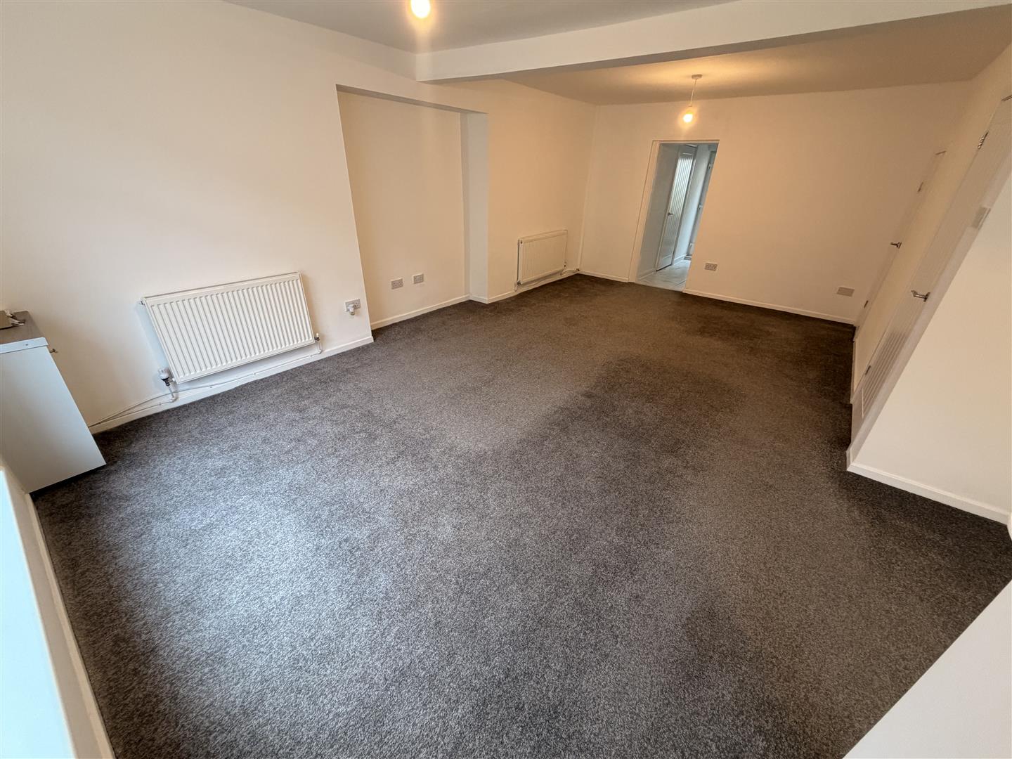 house - terraced for rent fox street