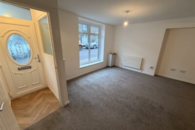 house - terraced for rent fox street