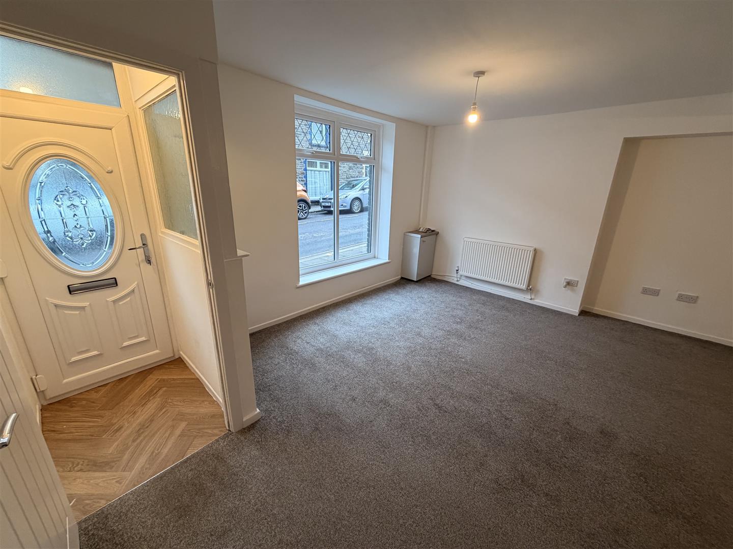 house - terraced for rent fox street