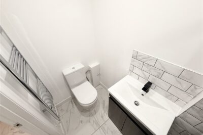 house - terraced for rent fox street