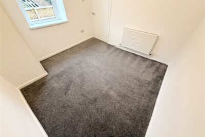 house - terraced for rent fox street