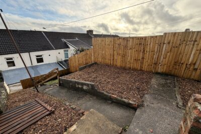 house - terraced for rent fox street