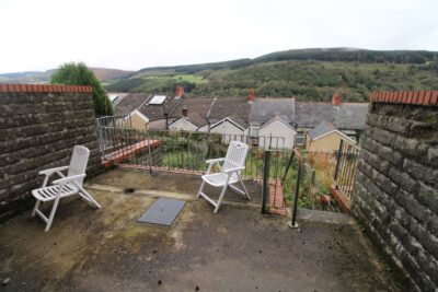 house - terraced for rent ty'r felin street