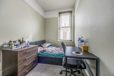 house - terraced for rent waverley road