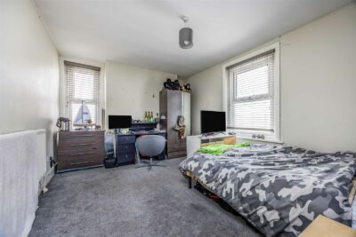 house - terraced for rent waverley road