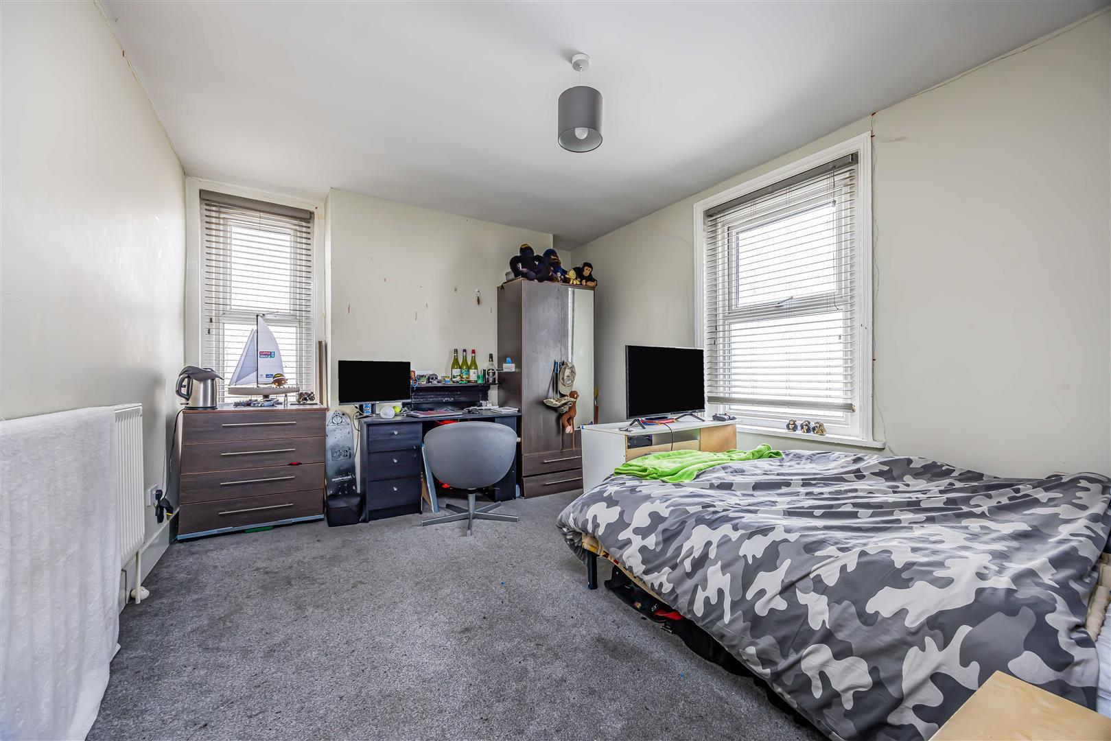 house - terraced for rent waverley road