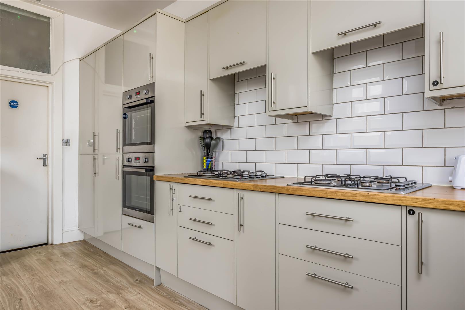 house - terraced for rent waverley road