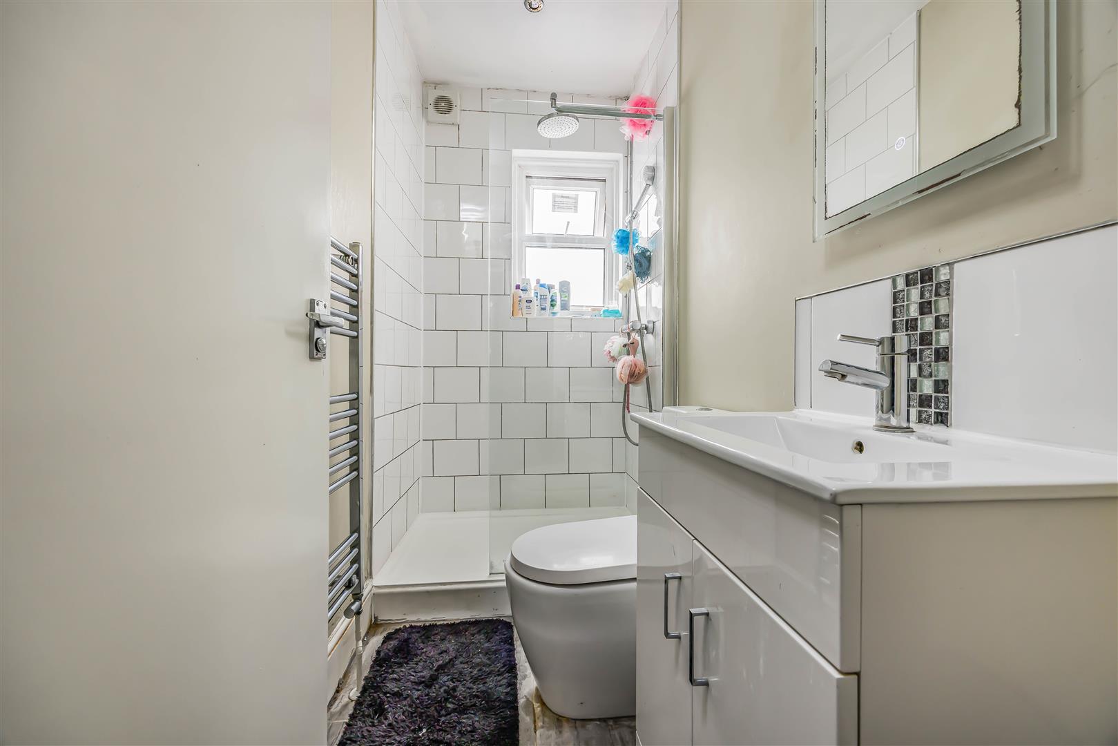 house - terraced for rent waverley road